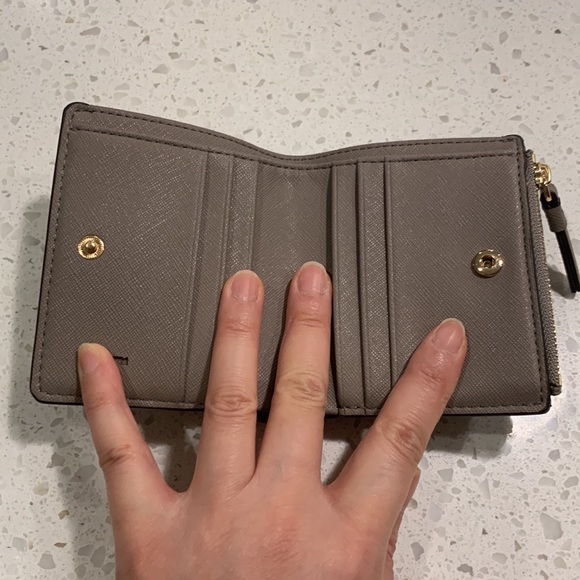 NWT TORY BURCH Authentic Gray Robinson Leather Mini Wallet - Picture 8 of 13